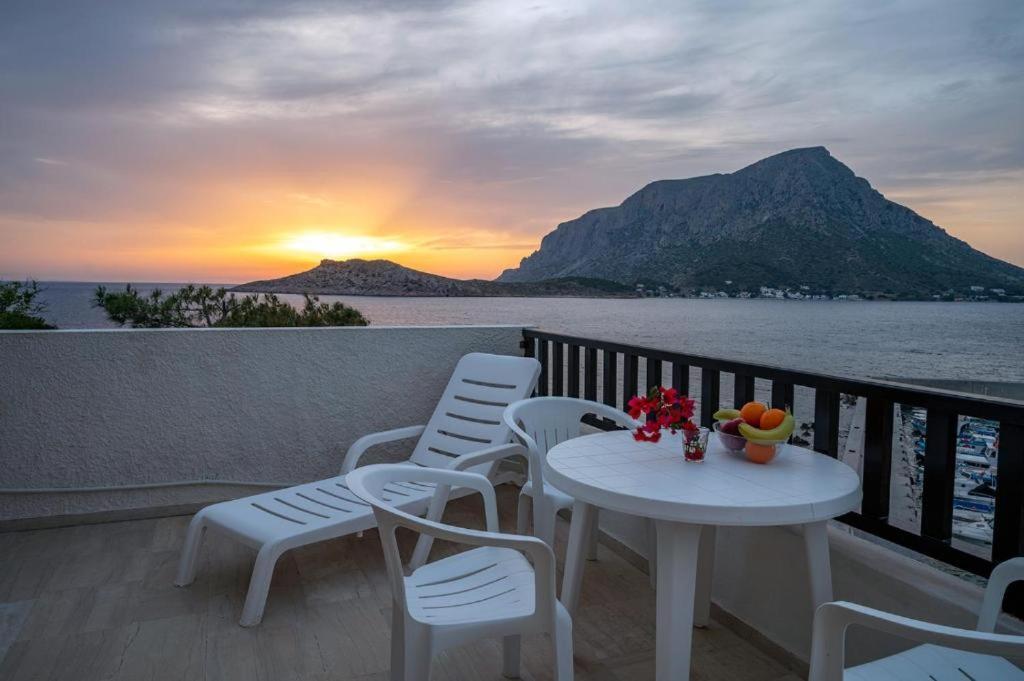 Pelagos Seafront Accommodation - George Mirtiész Kültér fotó
